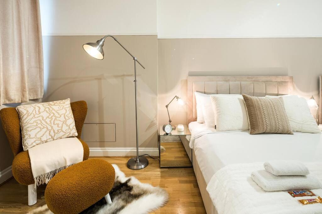 Superb Flat In South Kensington Apartment London