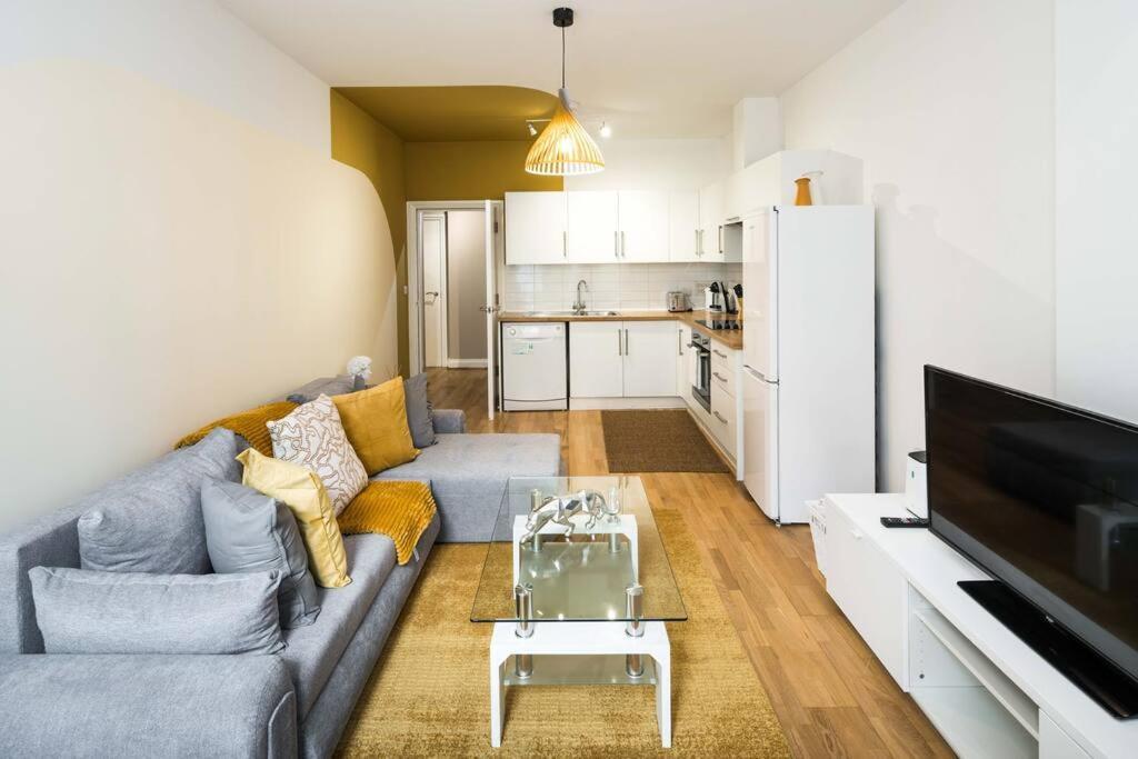 Superb Flat In South Kensington