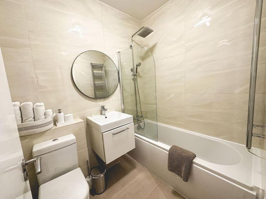 Superb Flat In South Kensington * London